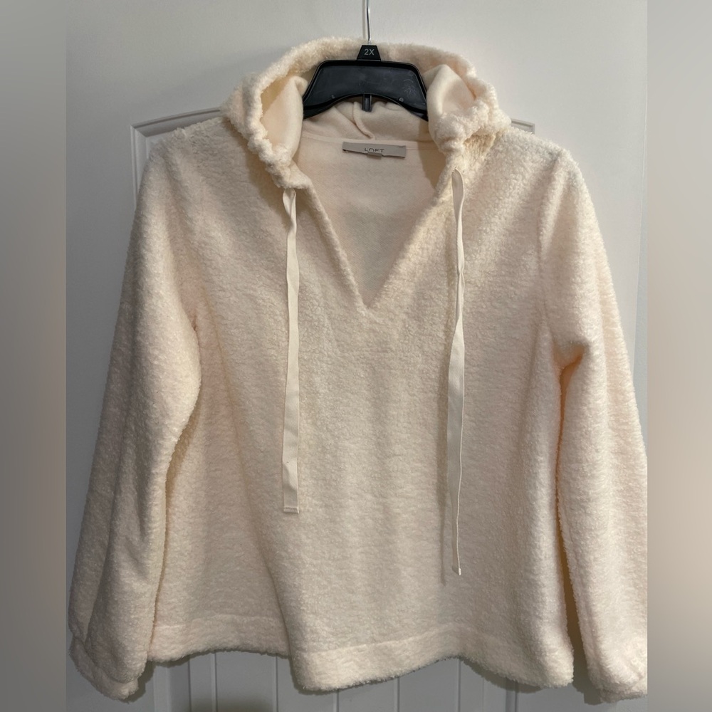 LOFT faux Sherpa pullover fleece top. Women’s size Medium. Hooded